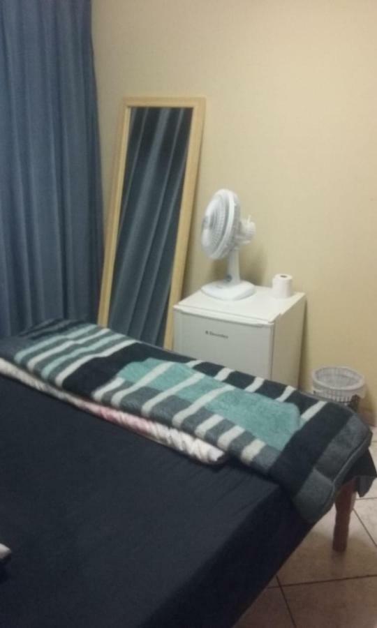 Hostel Pousada Consulado Понта Гроса Екстериор снимка