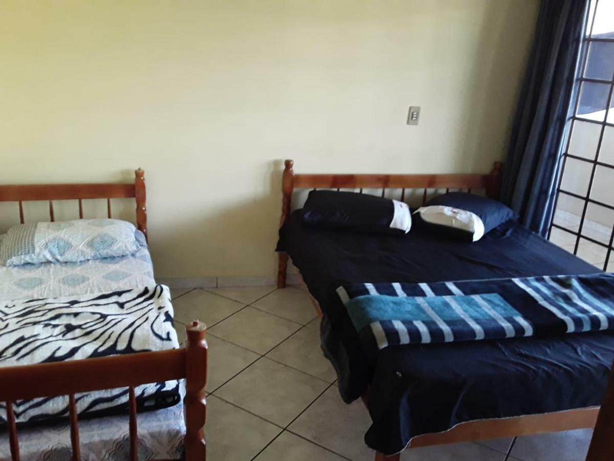 Hostel Pousada Consulado Понта Гроса Екстериор снимка